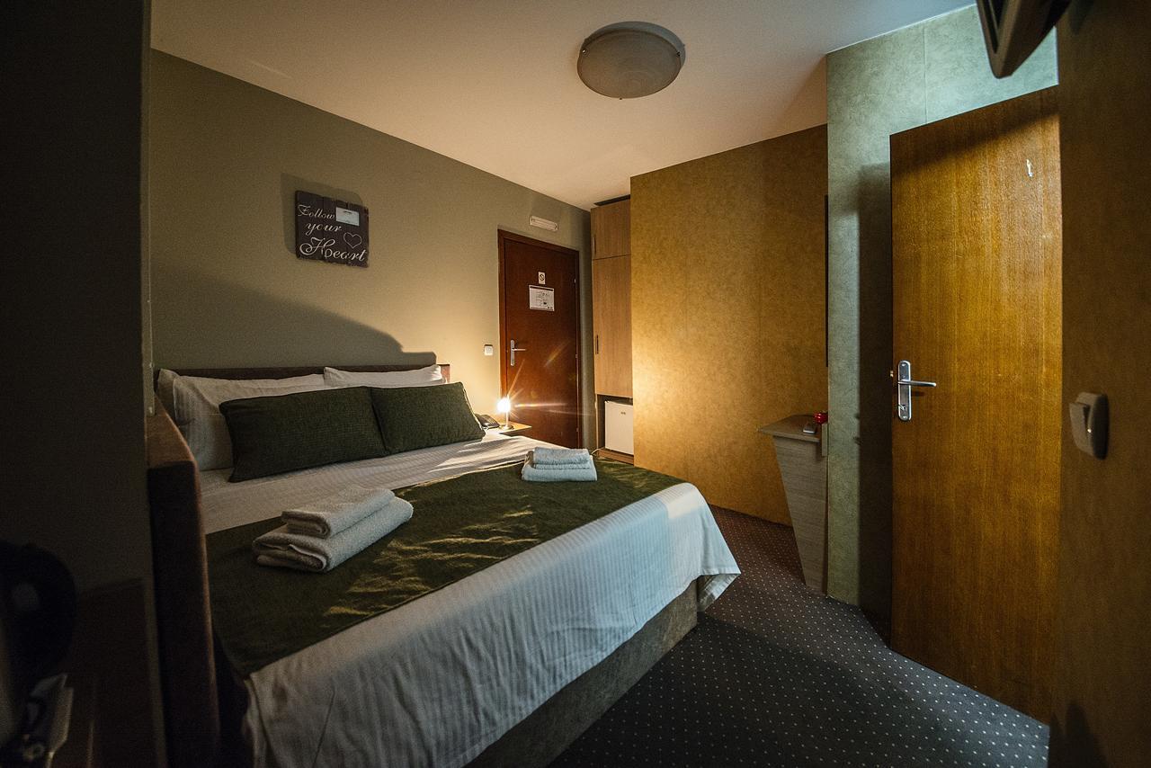 Hotel Bell Лесковац Екстер'єр фото